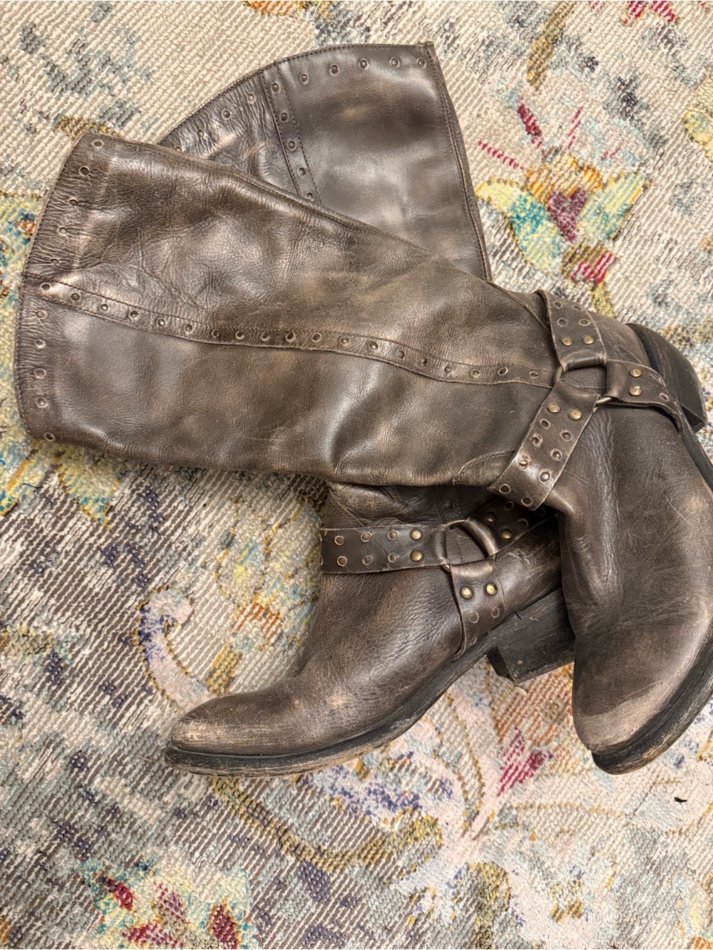 Diba Let it bee distressed Brown Leather Riding Boots. Cowgirl. Sturdy & trendy